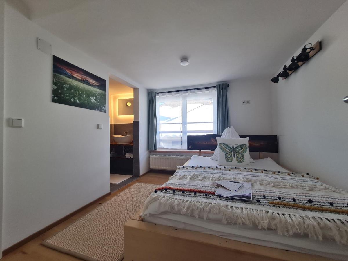 Gastehaus Zeitraum Bed & Breakfast Admont Bagian luar foto