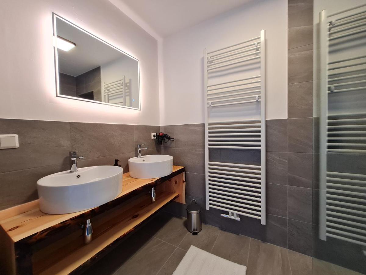 Gastehaus Zeitraum Bed & Breakfast Admont Bagian luar foto