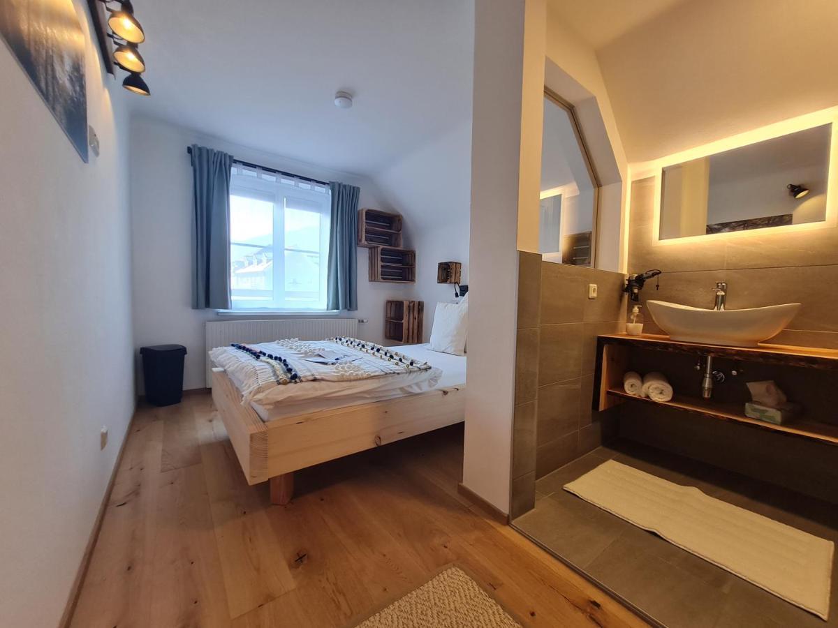 Gastehaus Zeitraum Bed & Breakfast Admont Bagian luar foto